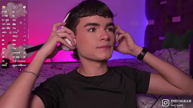 Angelo 018 online show from 10/17/25, 07:00