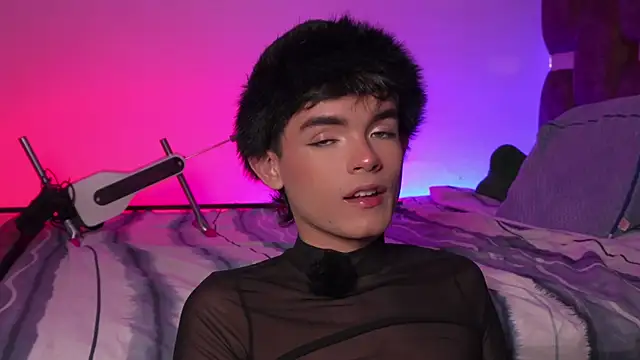 Angelo 018 online show from 10/24/25, 04:42