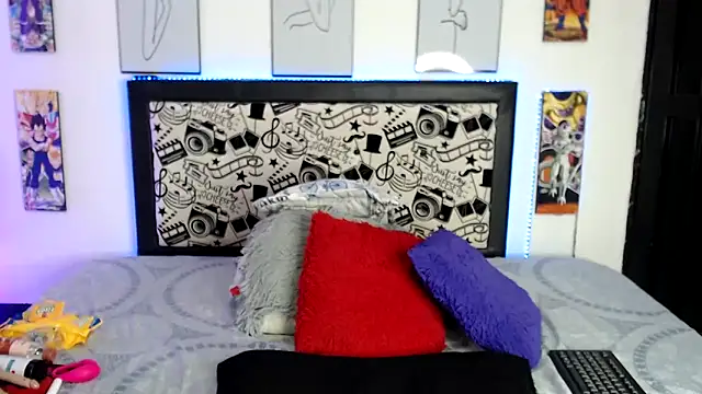 Snapshot of Rihana14 chatting on 12/02/25, 09:32 Rihana14 online show from 12/02/25, 09:32