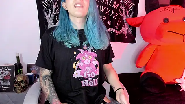 sofi pretty uwu- online show from 01/13/25, 07:54