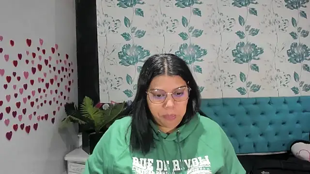 LindaBreeS online show from 01/28/25, 01:38