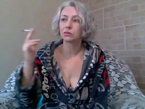 Lorie Carrie online show from 10/23/25, 09:52