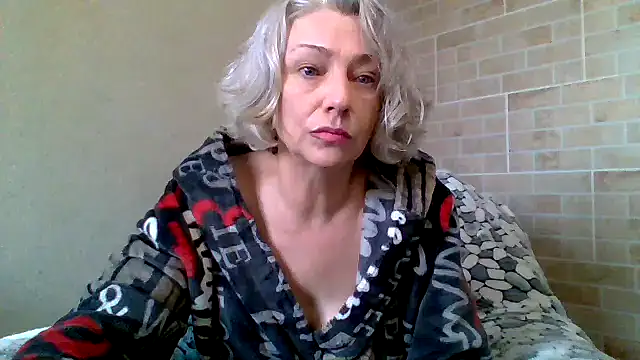 Lorie Carrie online show from 11/25/25, 08:47