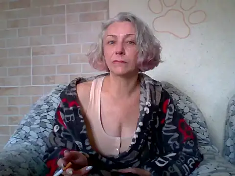 Lorie Carrie online show from 06/15/26, 07:32