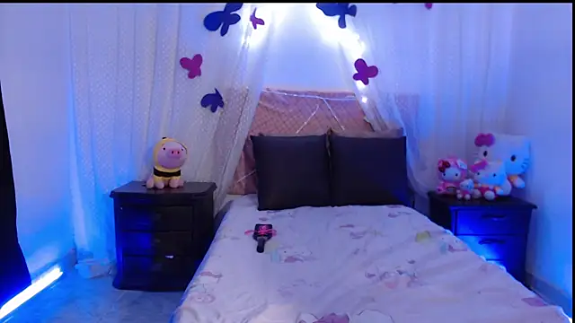 HanaWayne online show from 02/19/25, 01:06