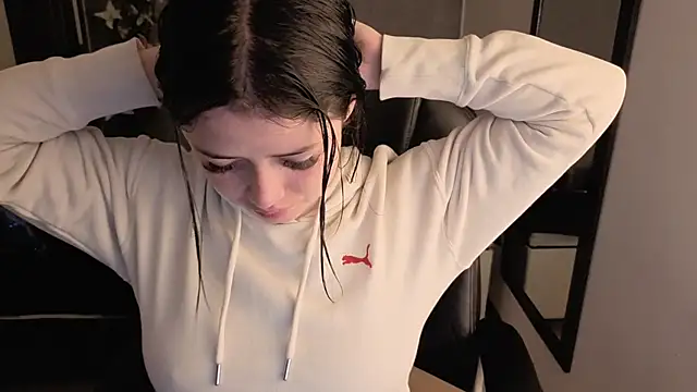 almma shy online show from 11/04/25, 02:38