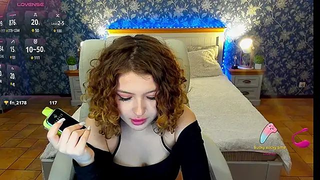 YesPussyClover online show from 01/25/25, 11:02