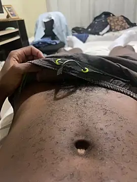 Snapshot of eirdxxx chatting on 01/04/25, 03:40 eirdxxx online show from 01/04/25, 03:40