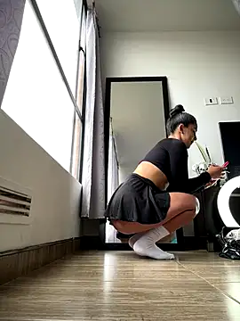 Nikothyna online show from 09/15/25, 04:40