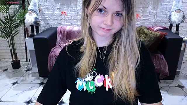 SmilingEmily  online show from 12/24/24, 07:28