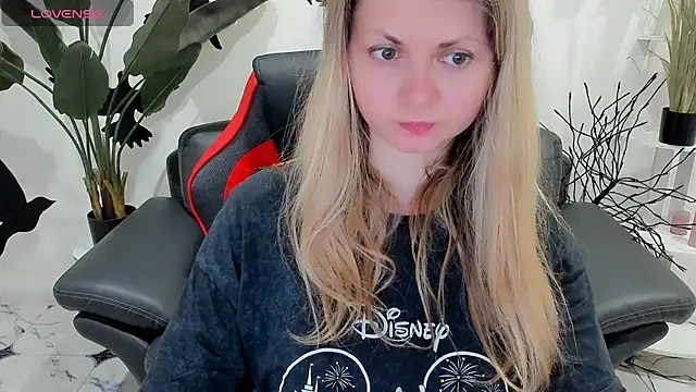 SmilingEmily  online show from 01/10/25, 07:14