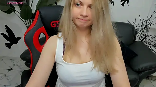 SmilingEmily  online show from 01/31/25, 07:29