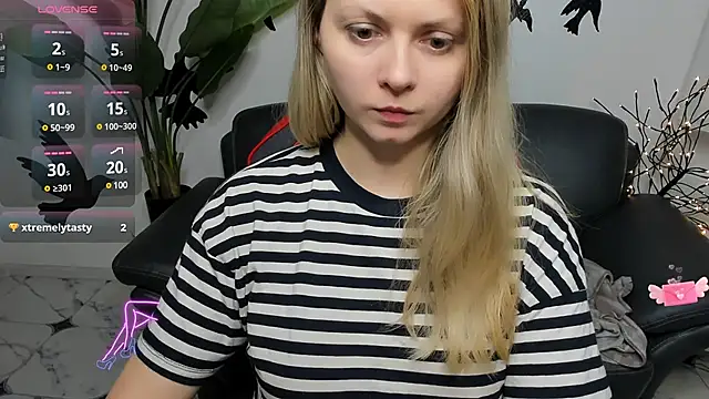 SmilingEmily  online show from 02/08/25, 11:33