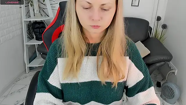 SmilingEmily  online show from 02/20/25, 07:23