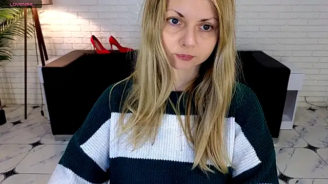 SmilingEmily  online show from 03/04/25, 07:30