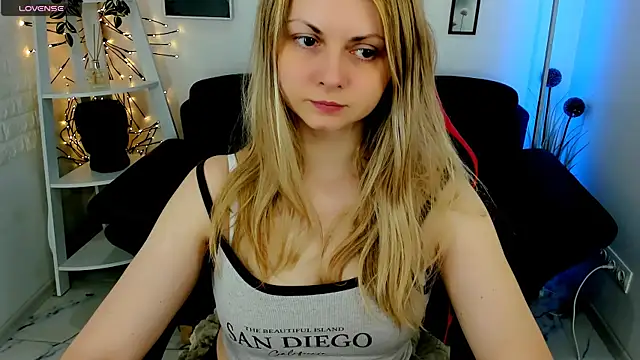 SmilingEmily  online show from 03/13/25, 07:42