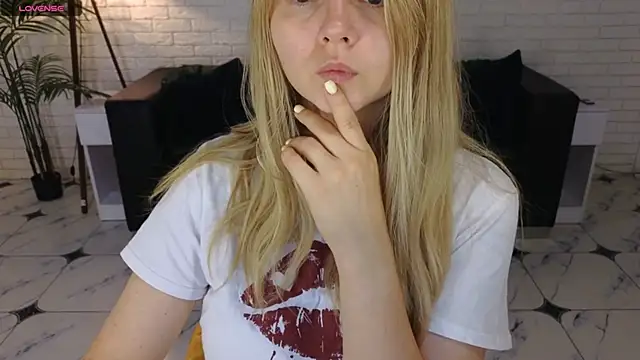 SmilingEmily  online show from 09/13/25, 06:24