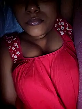 Snapshot of sexyindi_couple chatting on 12/14/25, 12:27 sexyindi couple online show from 12/14/25, 12:27