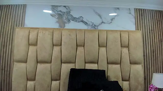 Naughty Kittenm online show from 05/09/26, 11:37