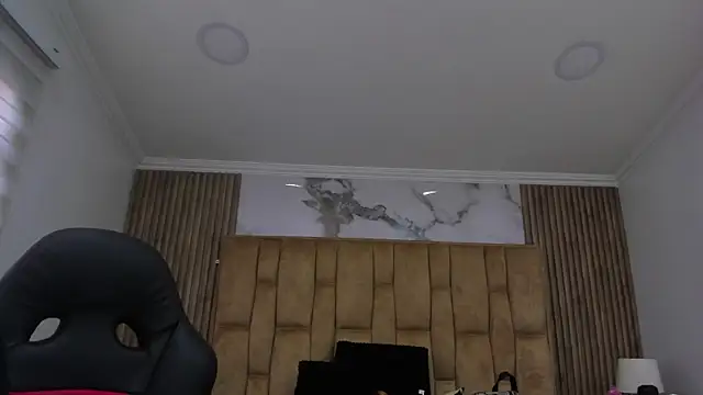 Naughty Kittenm online show from 05/15/26, 11:17