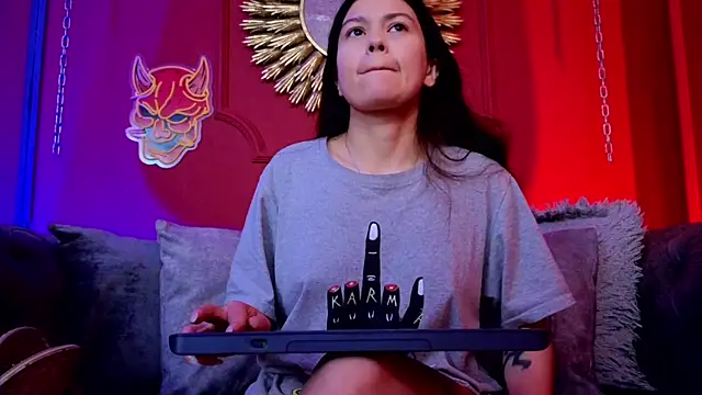 Julieta Russell online show from 09/22/25, 12:29