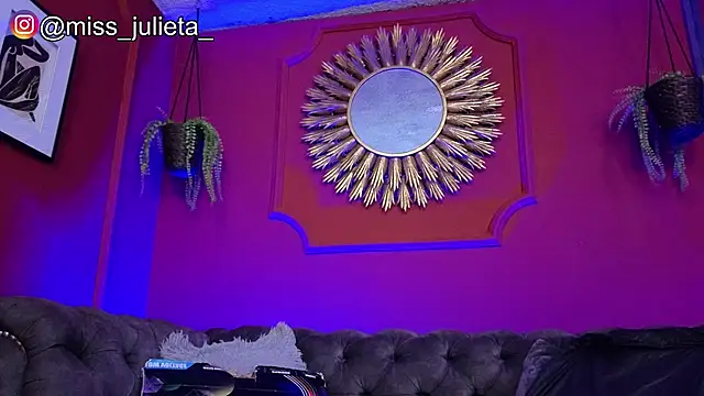 Julieta Russell online show from 05/16/26, 11:42