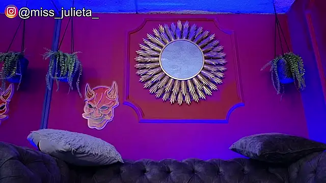 Julieta Russell online show from 05/22/26, 11:38
