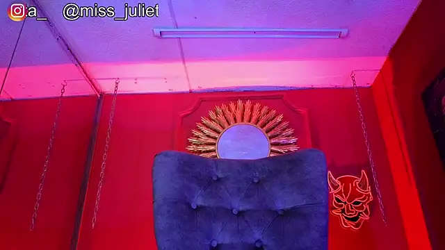 Julieta Russell online show from 07/28/26, 02:46