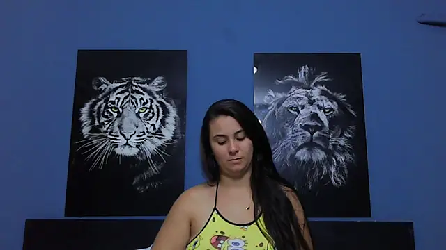 MadisonJenner online show from 12/19/24, 12:13
