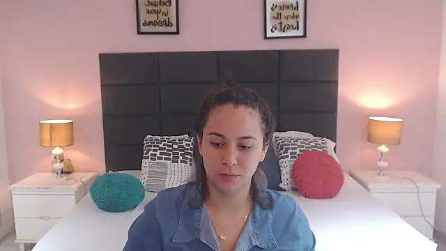 MadisonJenner online show from 12/19/24, 12:12