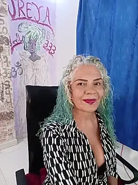 freyadevil333 online show from 06/08/26, 01:55