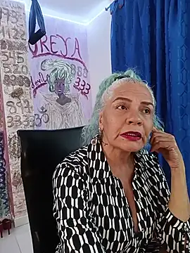freyadevil333 online show from 06/17/26, 05:10