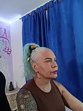 freyadevil333 online show from 06/20/26, 10:18