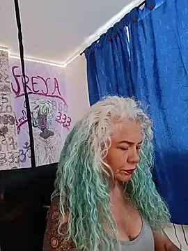 freyadevil333 online show from 06/26/26, 03:38