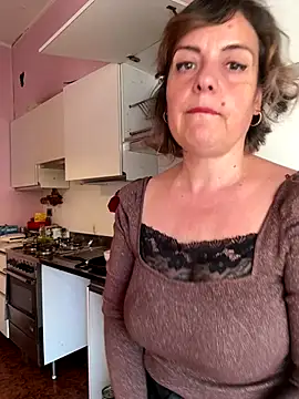 Snapshot of Sunbelxx chatting on 10/09/25, 07:28 Sunbelxx online show from 10/09/25, 07:28