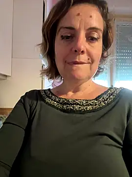 Snapshot of Sunbelxx chatting on 10/14/25, 10:16 Sunbelxx online show from 10/14/25, 10:16