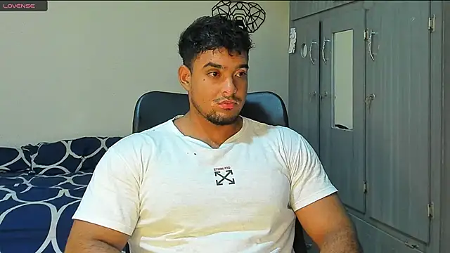 Big furry bear13 online show from 12/17/24, 04:12