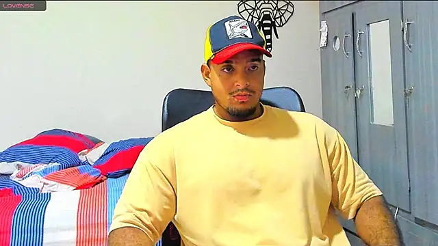 Big furry bear13 online show from 12/28/24, 05:12