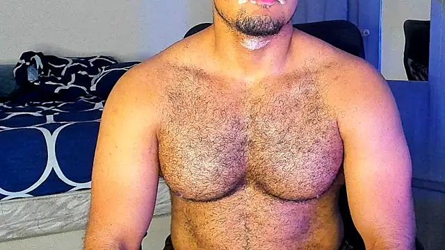 Big furry bear13 online show from 03/19/25, 07:40