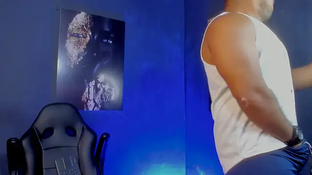 Big furry bear13 online show from 09/23/25, 07:00