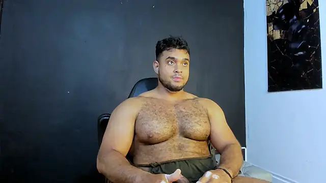 Big furry bear13 online show from 05/05/26, 07:11