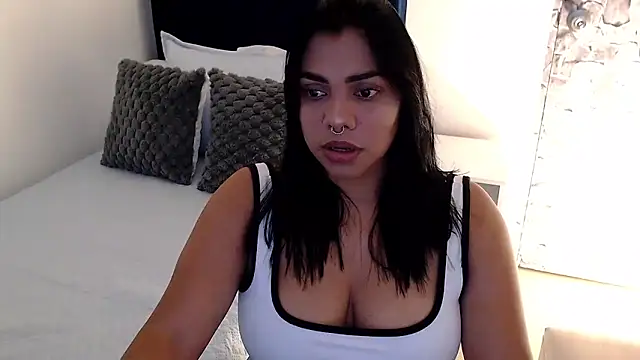 angela santana  online show from 09/27/25, 06:35
