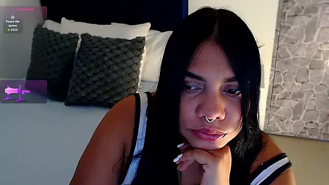 angela santana  online show from 11/13/25, 06:07
