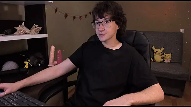 Snapshot of zackstivens chatting on 02/08/25, 11:24 zackstivens online show from 02/08/25, 11:24