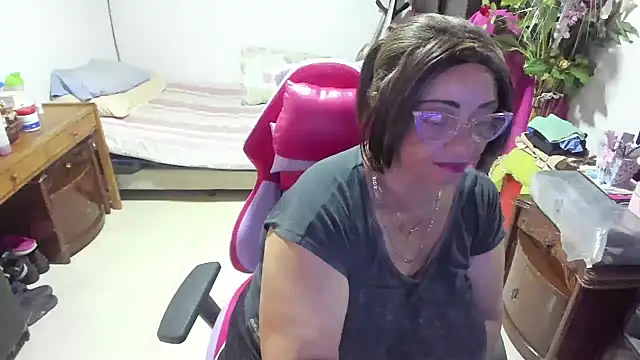 Mrs mommy  online show from 02/03/25, 05:03