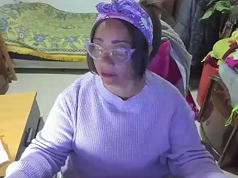 Mrs mommy  online show from 03/13/25, 08:43