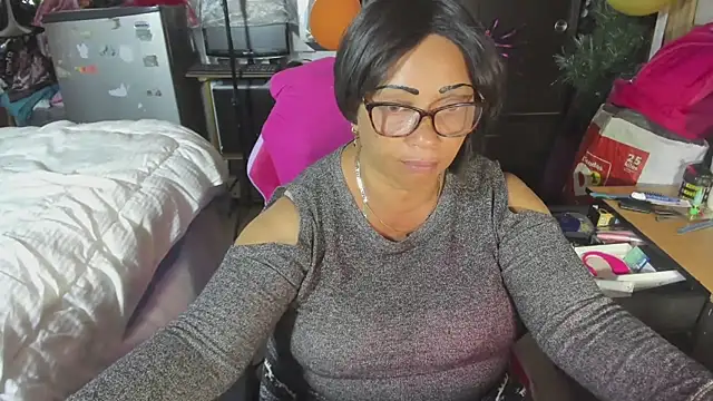 Mrs mommy  online show from 11/11/25, 09:15