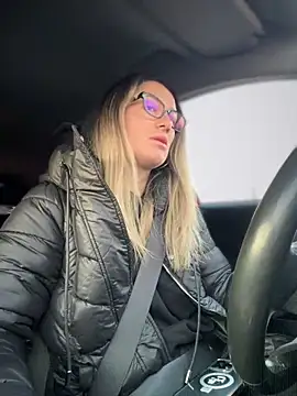 HotXMom online show from 12/16/24, 05:59