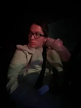 HotXMom online show from 12/18/24, 04:53