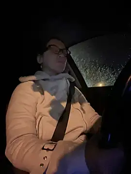 HotXMom online show from 12/24/24, 04:33